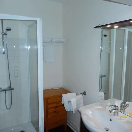 Отель Logis La Valette 3*